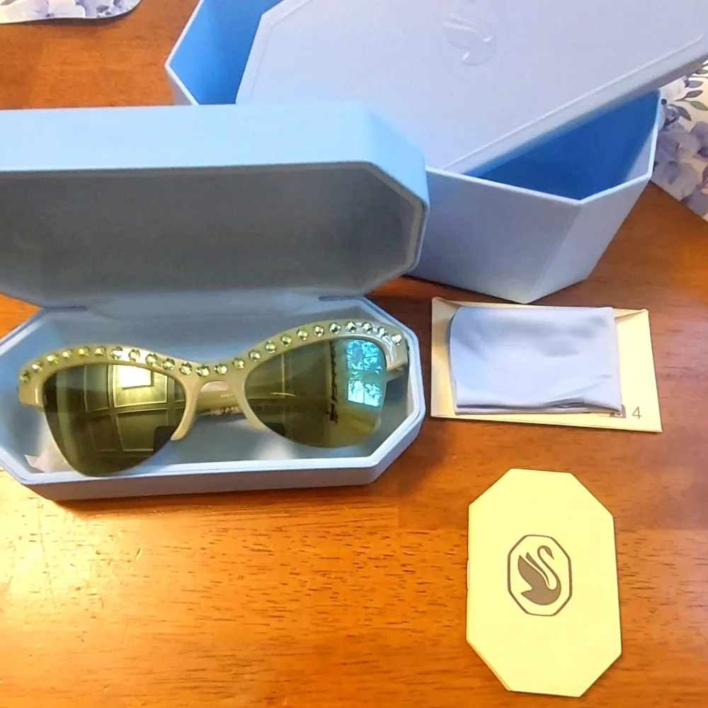 NWT  Swarovski 